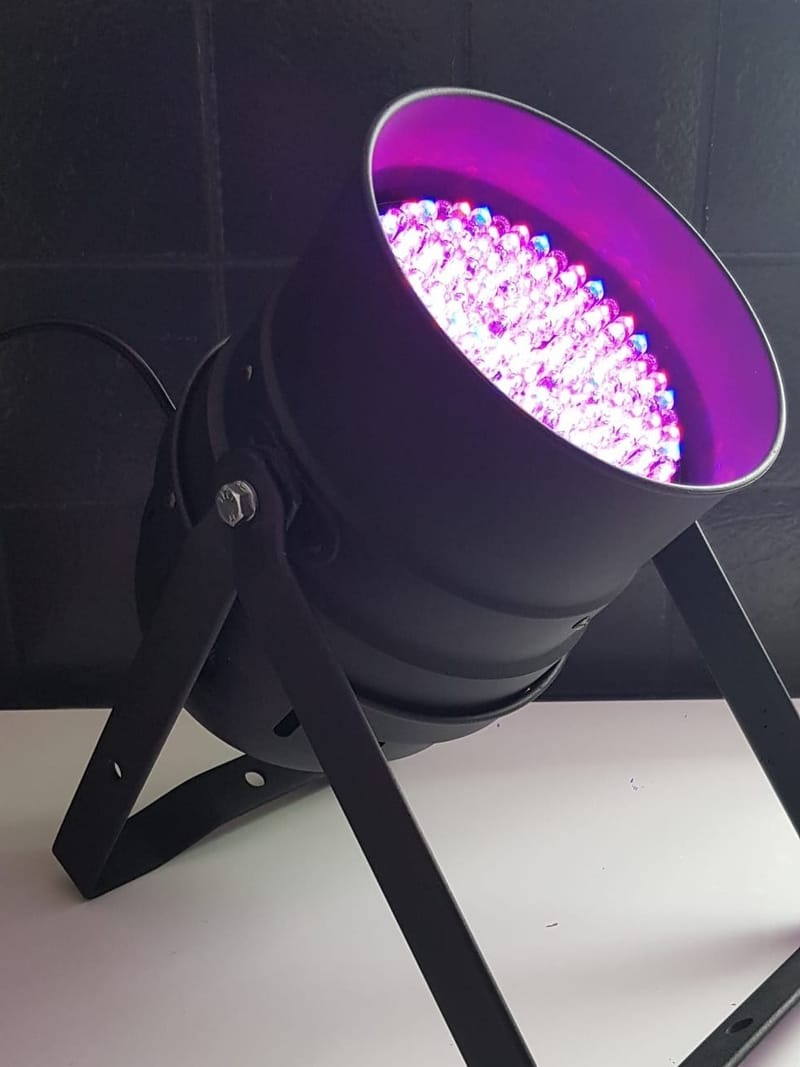 Par 64 Leds 10 €