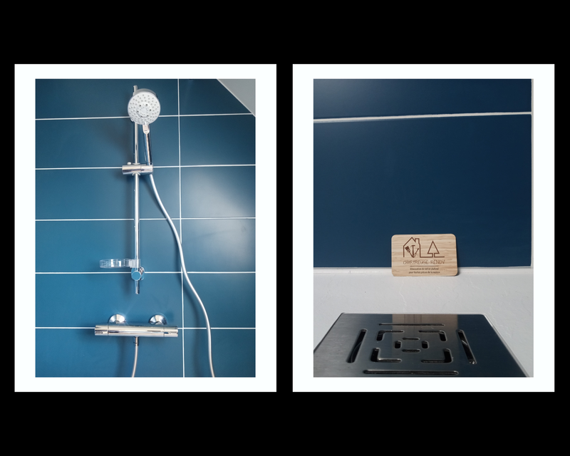 Salle de bain Bleue et blanche