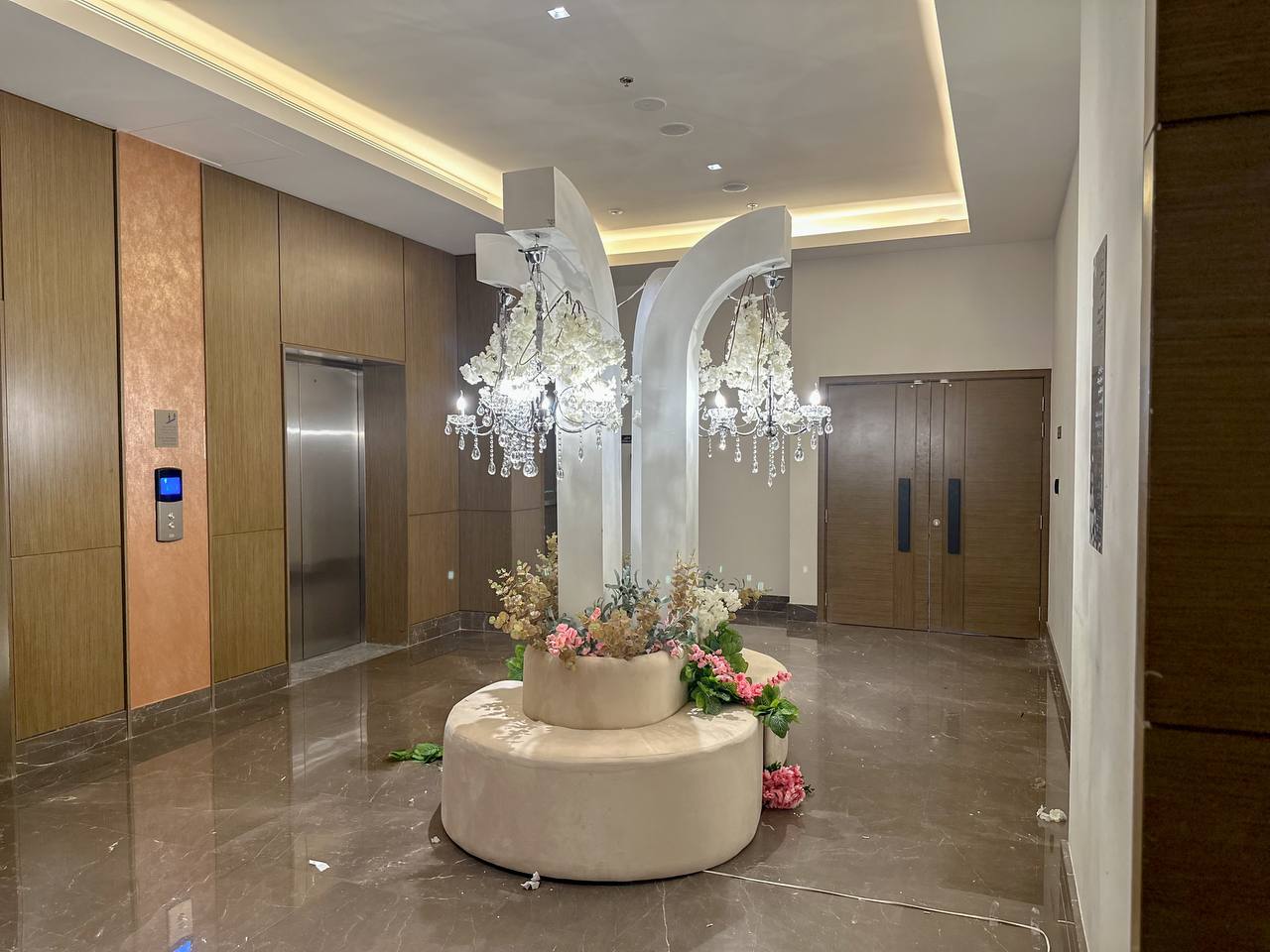 قاعة دبل ثري