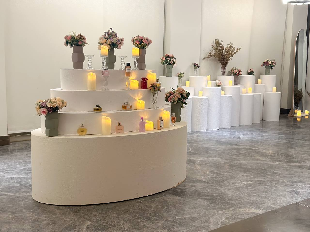 قاعة دبل ثري