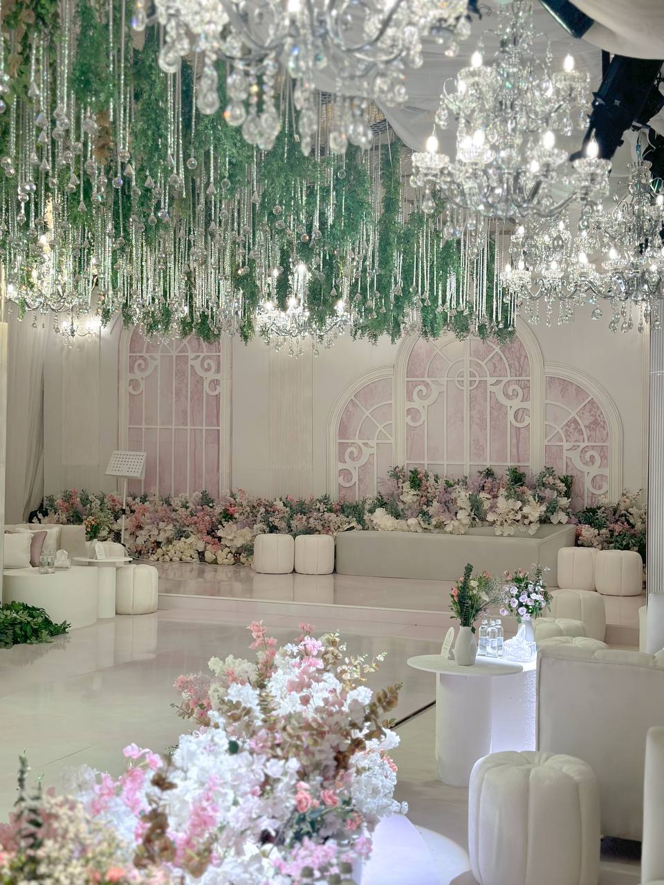 قاعة دبل ثري