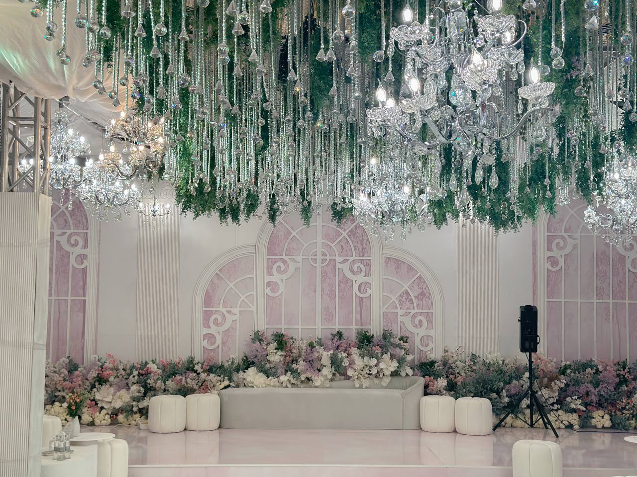 قاعة دبل ثري