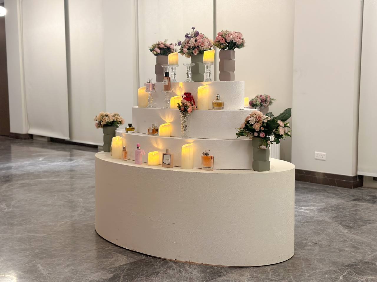 قاعة دبل ثري