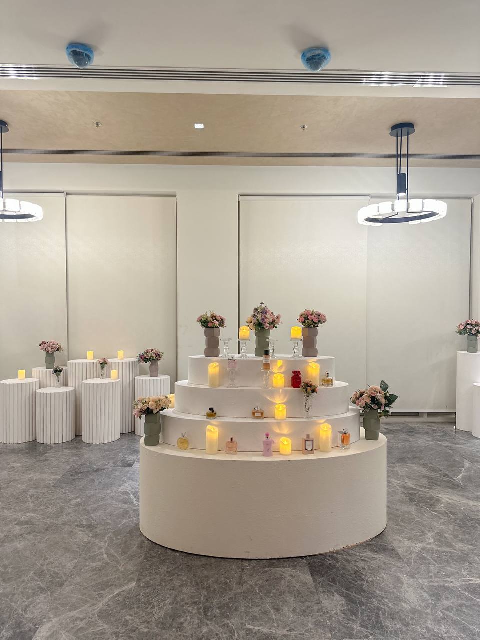 قاعة دبل ثري