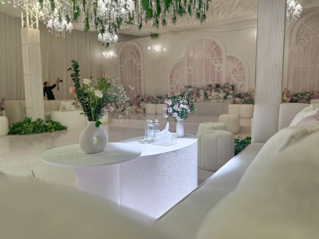 قاعة دبل ثري