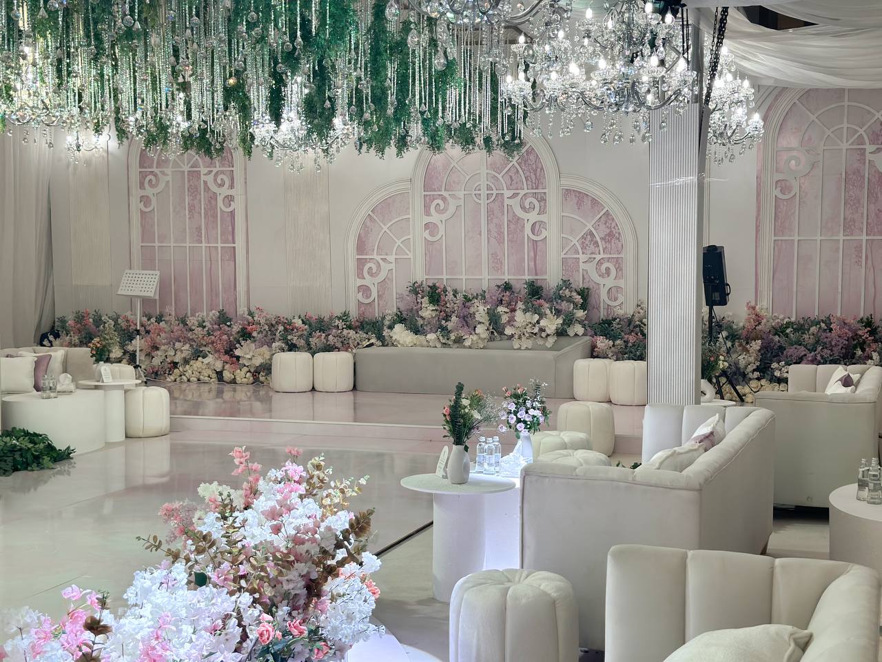 قاعة دبل ثري