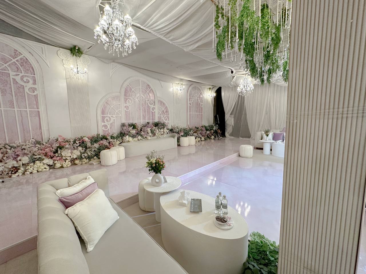 قاعة دبل ثري