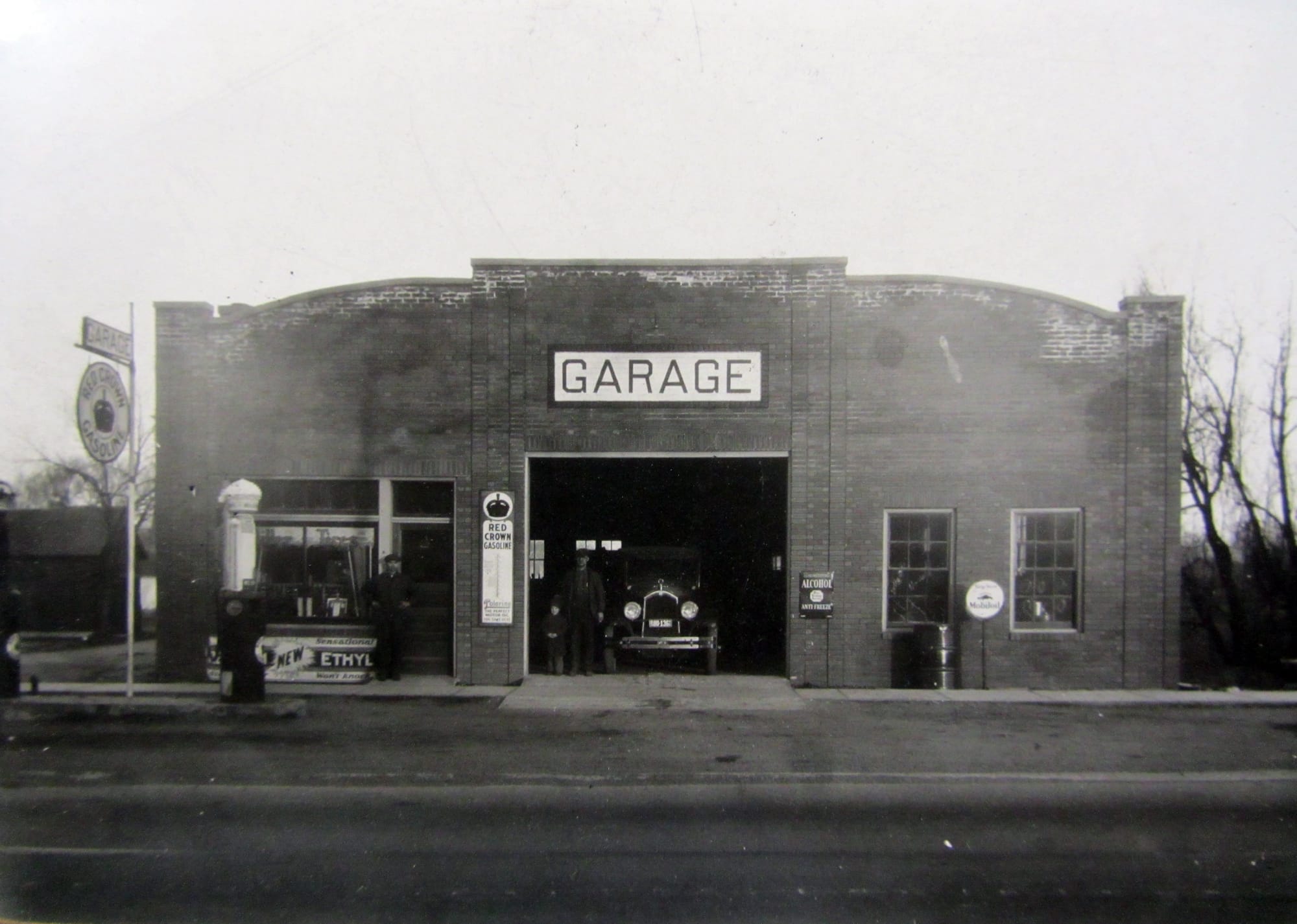 CIsewski-Wokenfus Garage 1920's-1930's