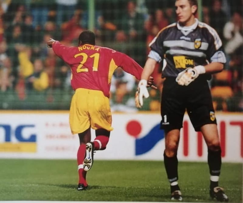 Lens - Vitesse Arnhem (4-1)