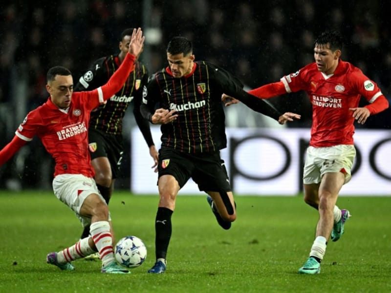 PSV Eindhoven - Lens (1-0)