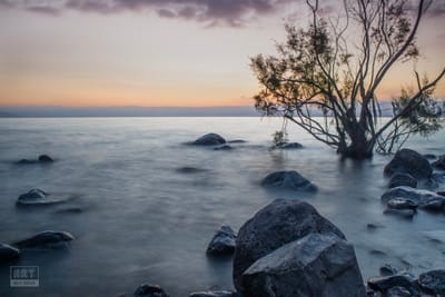 צילום בתנאי תאורה של מחסור או עודף אור