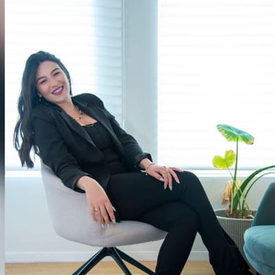 שחף רז - מומחית למערכות יחסים רעילות image