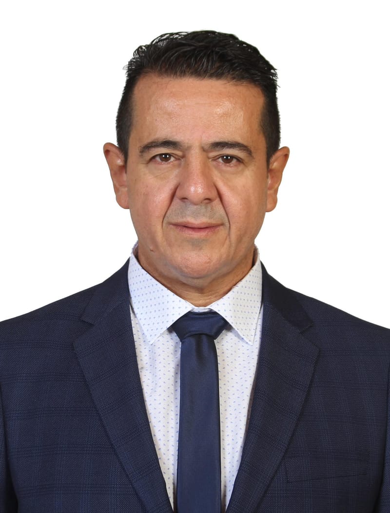 Σύντομο Βιογραφικό