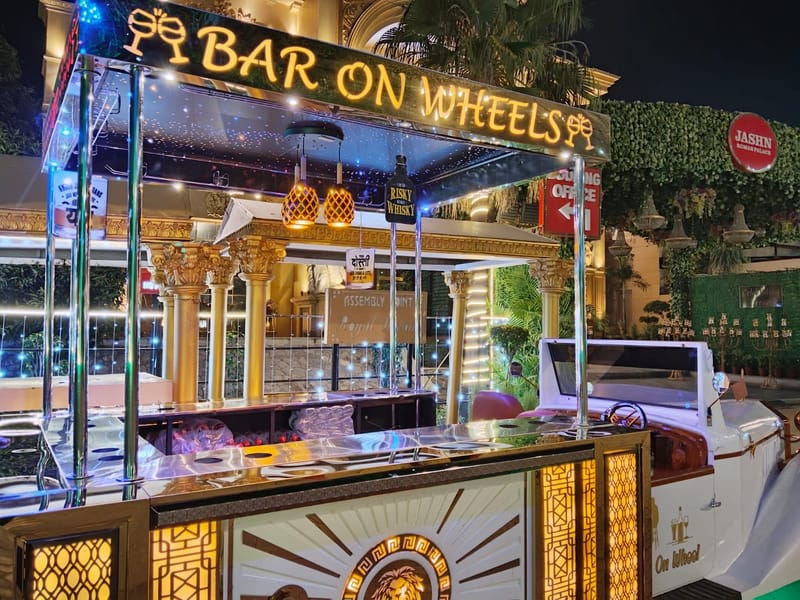 BAR ON WHEELS