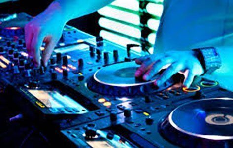 Deejay per Compleanni, Laurea e Matrimoni