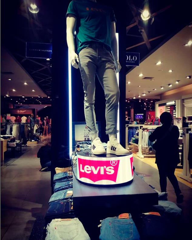 Proyecto pantalla LED circular Ripley Costanera Center.