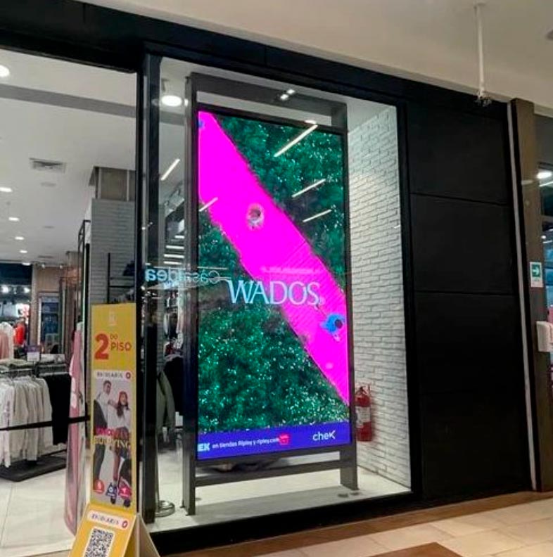 Proyecto pantalla LED vitrina Plaza Norte.