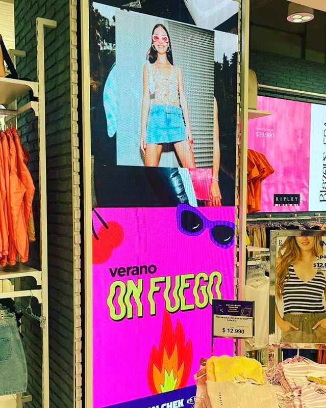 Proyecto pantallas LED Index mujer Ripley Plaza Norte.