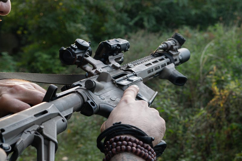 Lövészet (éles fegyver/airsoft)