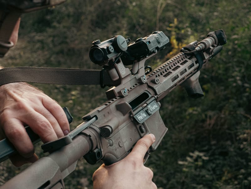 Lövészet (éles fegyver/airsoft)