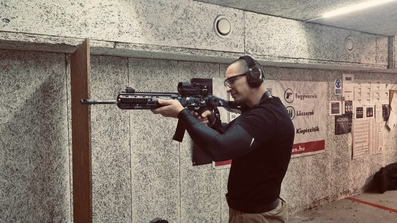 Lövészet (éles fegyver/airsoft)