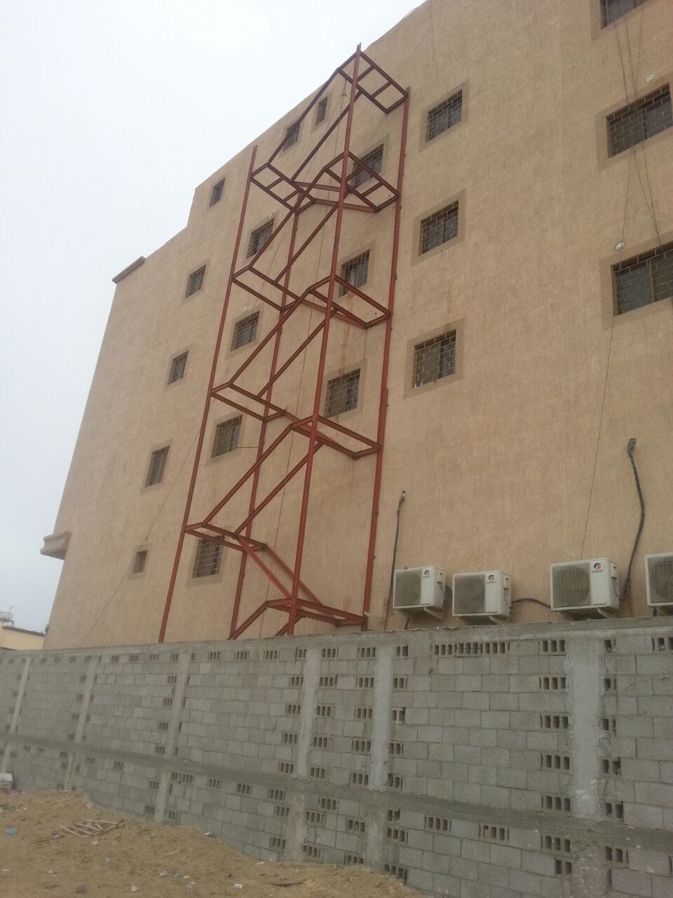 مخارج الطوارئ