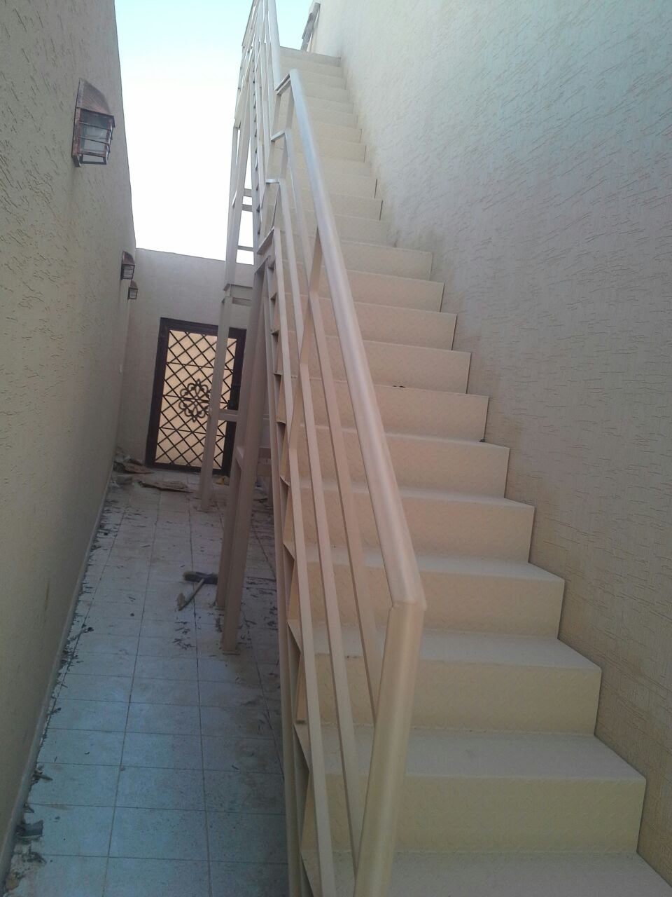 مخارج الطوارئ