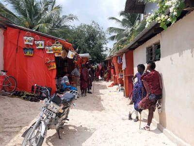 Maasai on the phone: materiality, tourism, and the extraordinaryin Zanzibar