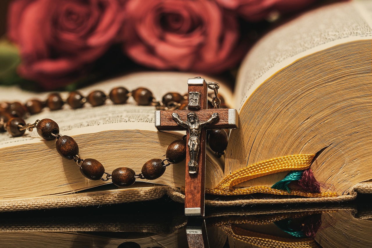 REFLEXIÓN DEL EVANGELIO DEL MARTES SANTO: CAMINO HACIA LA PASIÓN Y LA CRUZ