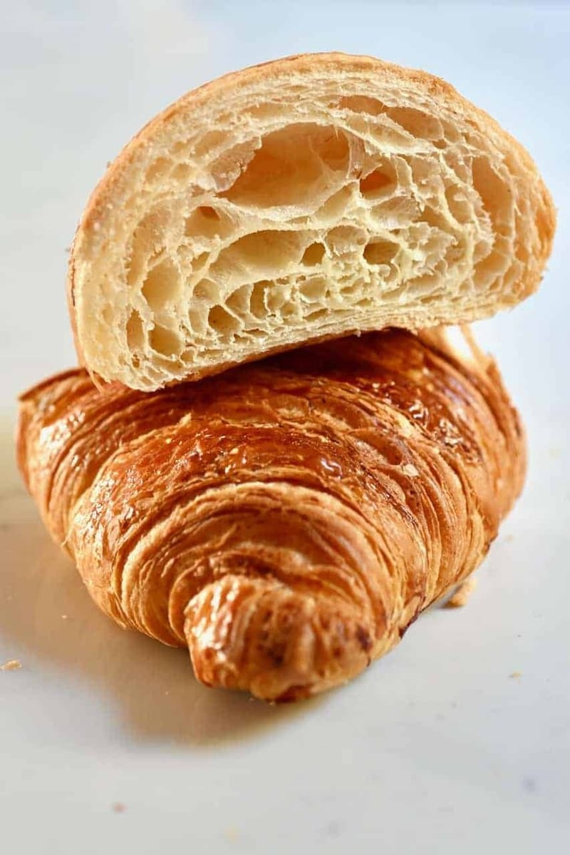 Classic croissant