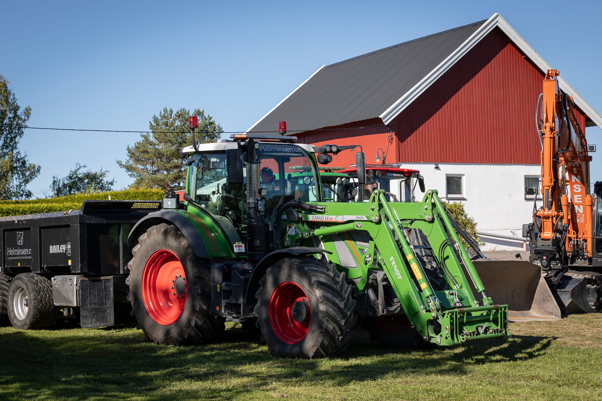 Vi har en stor og moderne maskinpark for store og små oppdrag