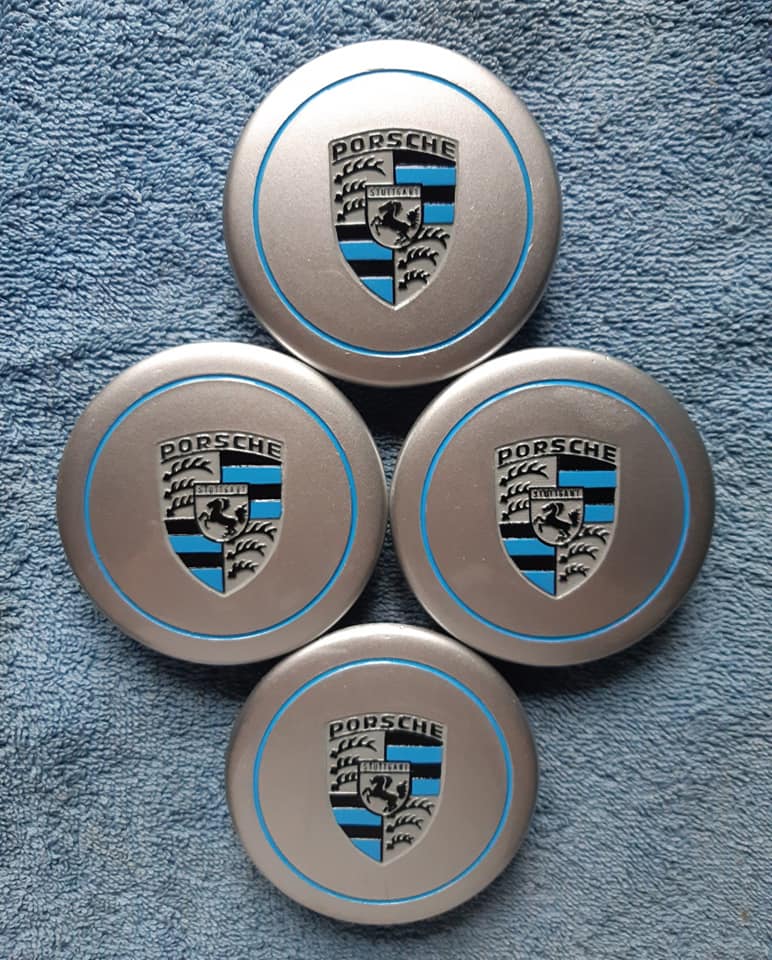 Cabochons et pièces automobile