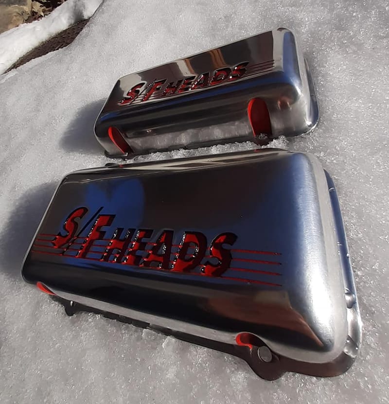 Cabochons et pièces automobile