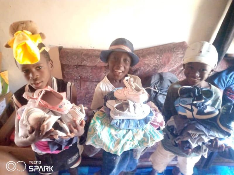 Wederom 5 dozen gearriveerd in Gambia