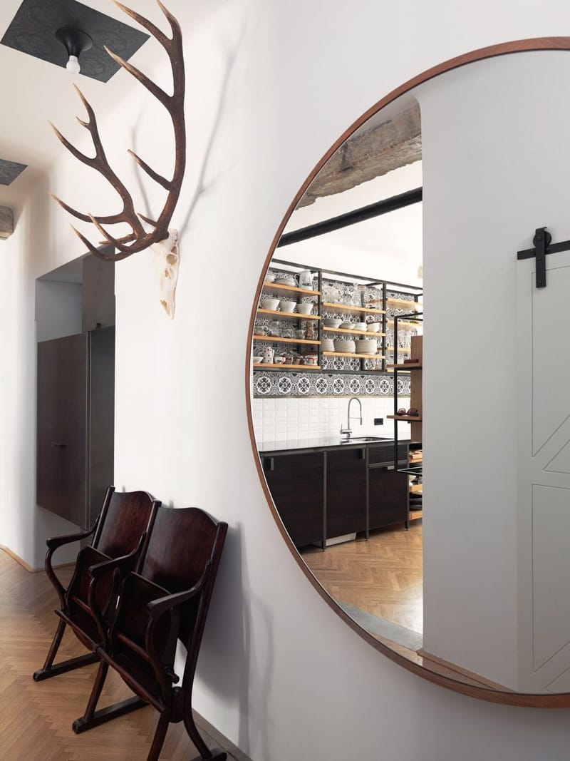 POHIŠTVENA INDUSTRIJA