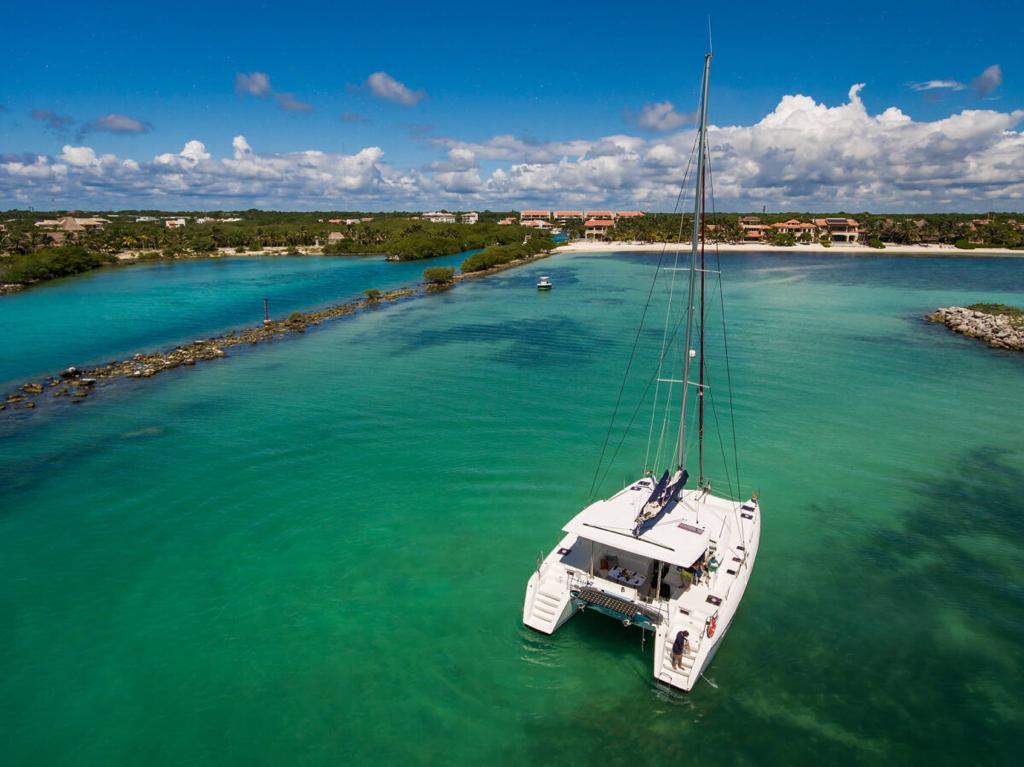 4 hour -  Inah Reef Tour  -  USD1,250
