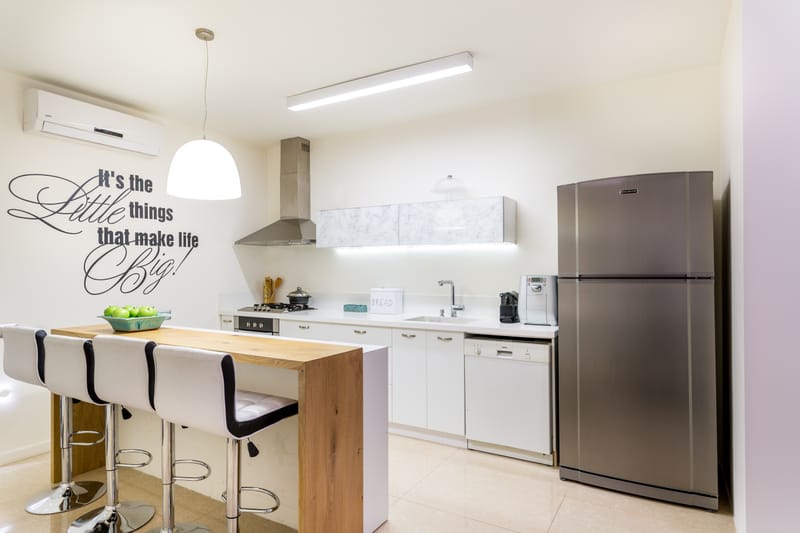 יחידת דיור בבית פרטי בשרון