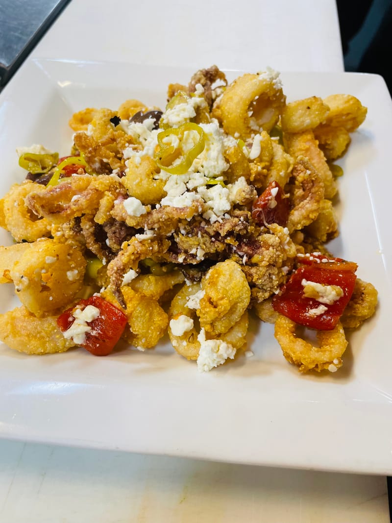 GREEK STYLE CALAMARI FRITO