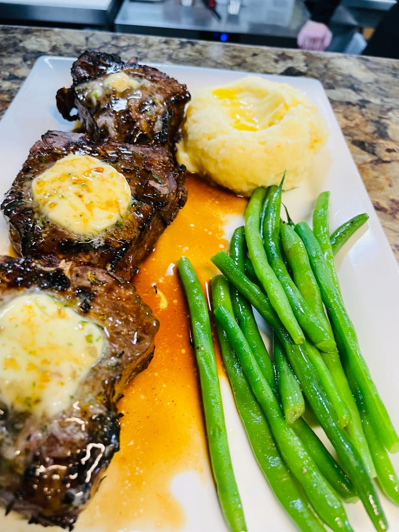 GARLIC - ROSEMARY MARINATED LAMB LOIN CHOPS