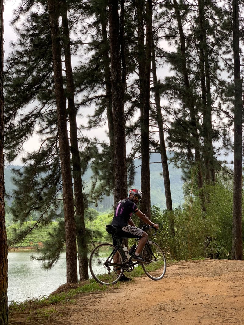 Most Scenic Lake on Sri Lanka on top of a mountain - Matale 