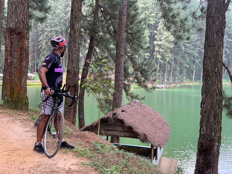 Most Scenic Lake on Sri Lanka on top of a mountain - Matale 