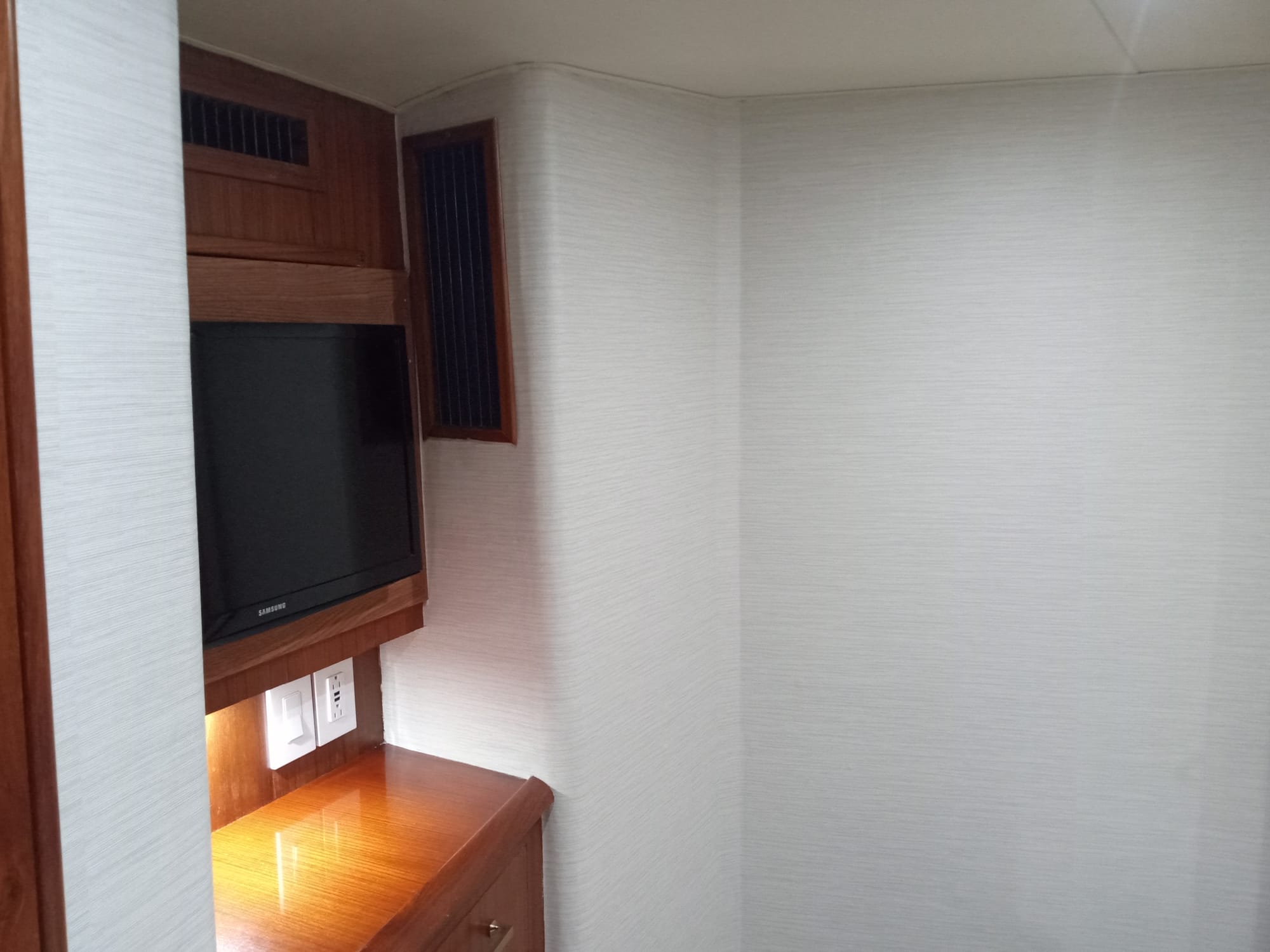 Yachts wallpaper installations & repair