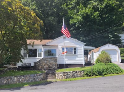 UNIQUE HOME FOR SALE - SUMMER HOME, CONDO ALTERNATIVE, DOWNSIZER - GARRISON, NY 10524