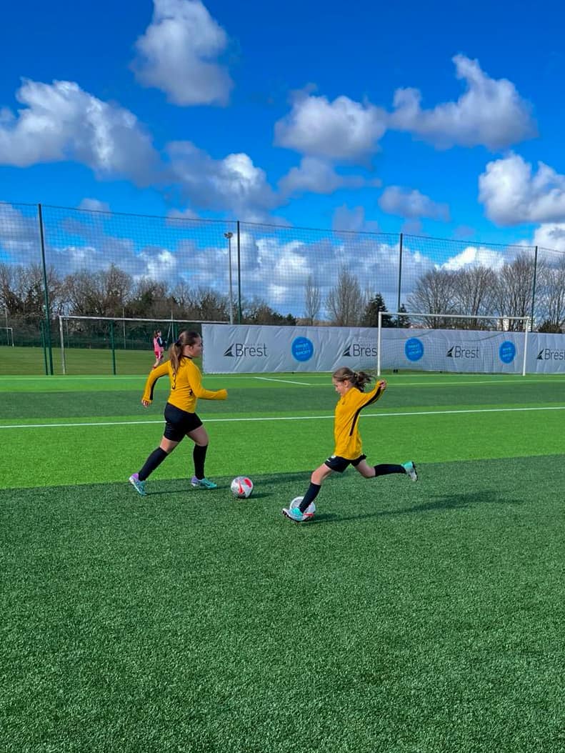ENTRER DES JOUEUSES DU SB29 ET UN CHALLENGE DE TIRS