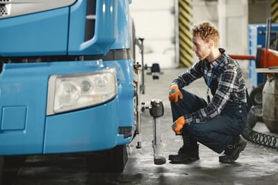 9 Mistakes to Avoid When Choosing Experts for Trailer Repairs