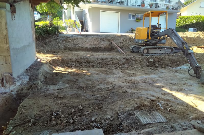 Le premier coup de pelle est une étape importante pour assuré une base solide de votre projet de paysage. Grâce au savoir-faire en terrassement et VRD, nous garantissons la stabilité et la durabilité de votre espace extérieur.