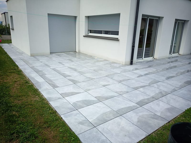 Terrasse en matière minérale