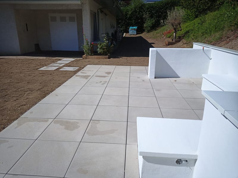 Terrasse en matière minérale