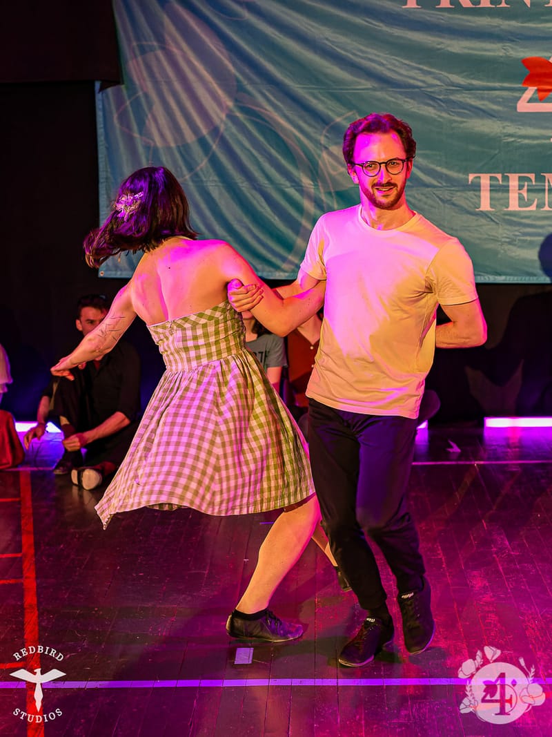 François (Redbird Studios)