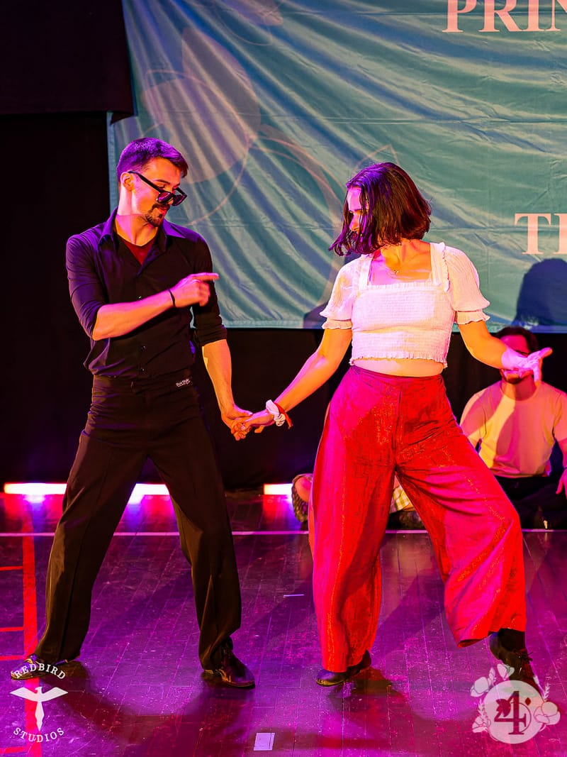 François (Redbird Studios)